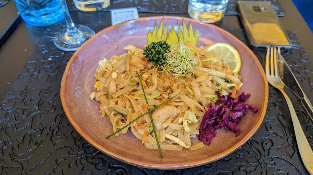 Thaï de Poulet Sauté Au Basilic